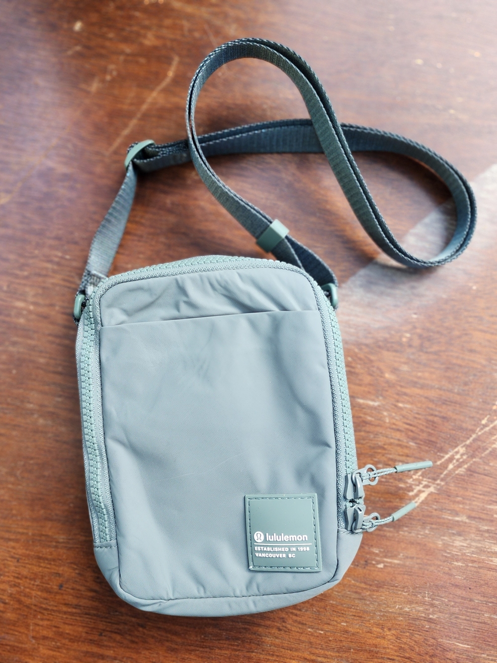 Lululemon Easy Access Crossbody Bag 1.5L Grey Sage Green Discontinued